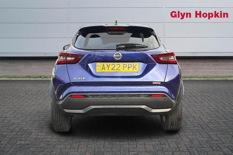 Used Nissan Juke N-Connecta 114 HP (83 kW) 2022 Mauve/purple SUV