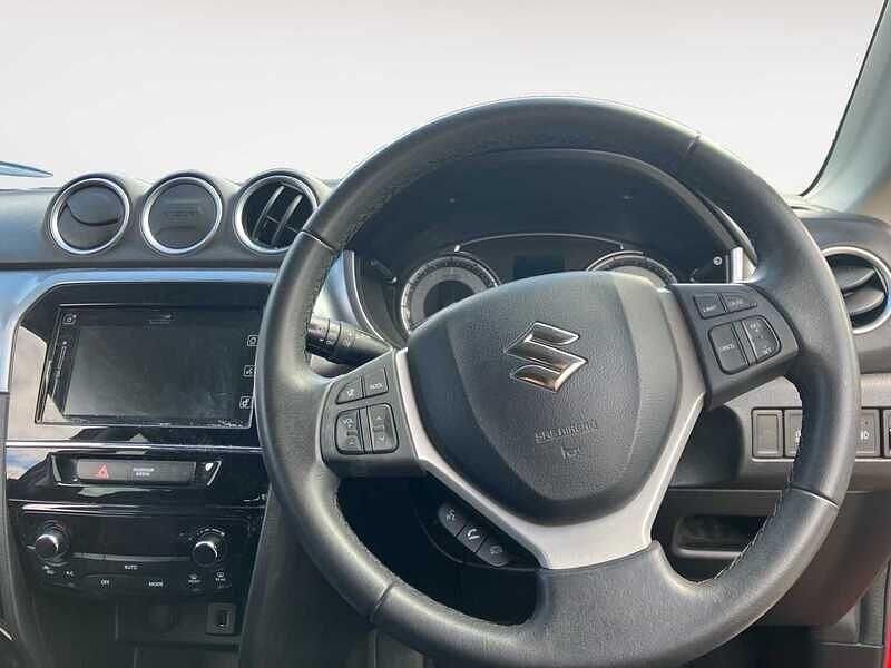 Second-hand Suzuki Vitara SZ-T 140 CP (102 kW) 2019 Roșu SUV
