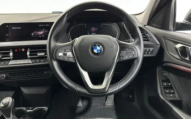 Used BMW 118 Sport Line 150 HP (110 kW) 2020 Blue Hatchback