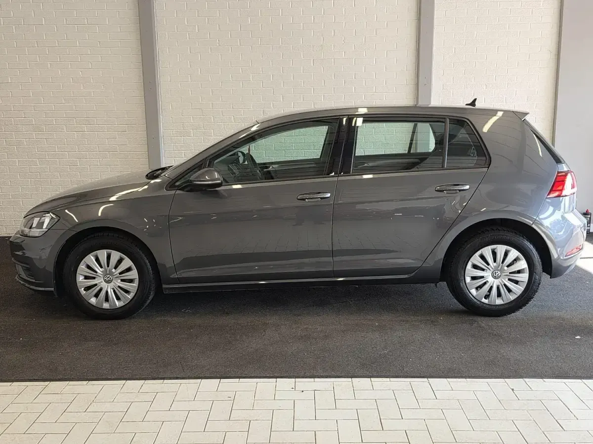 Used VW Golf VII S 115 HP (84 kW) 2018 Grey Hatchback