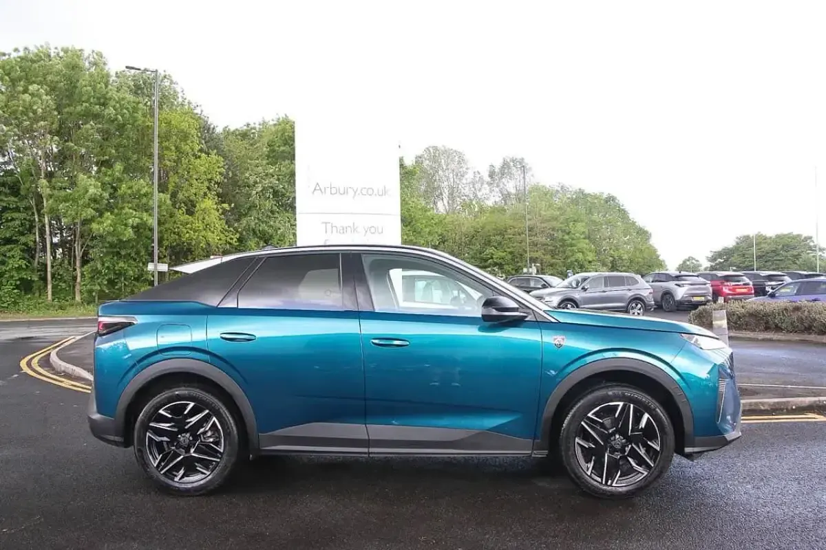 Used Peugeot 3008 GTi 134 HP (98 kW) 2025 Blue SUV