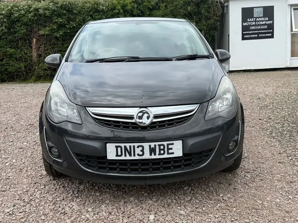 Used Vauxhall Corsa 85 HP (62 kW) 2013 Grey Hatchback