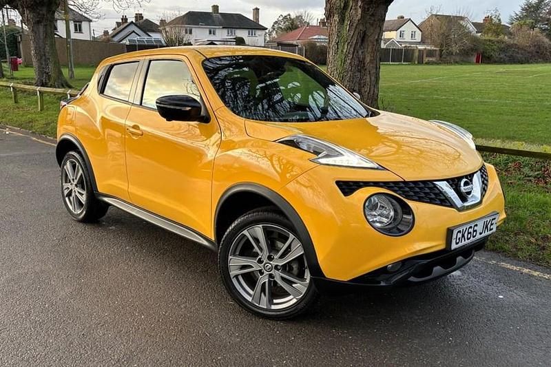 Used Nissan Juke Tekna 110 HP (80 kW) 2016 Yellow SUV