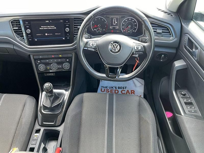 Used VW T-Roc SE 150 HP (110 kW) 2019 White SUV