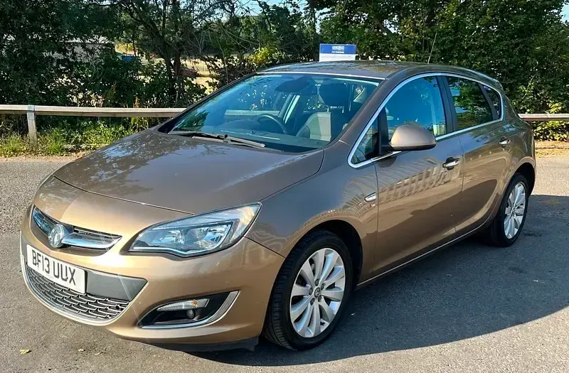 Used Vauxhall Astra 2013 Bronze