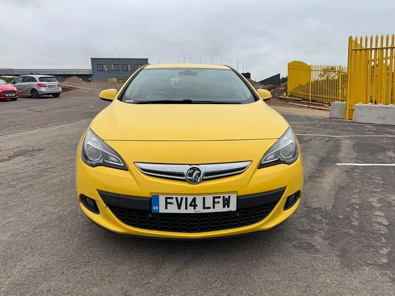 Used Vauxhall Astra GTC SRi 2014 Yellow Hatchback