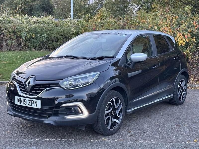 Black/silver Used 2019 Renault Captur Iconic SUV | £8,600 (Fair price) - Image 1/4