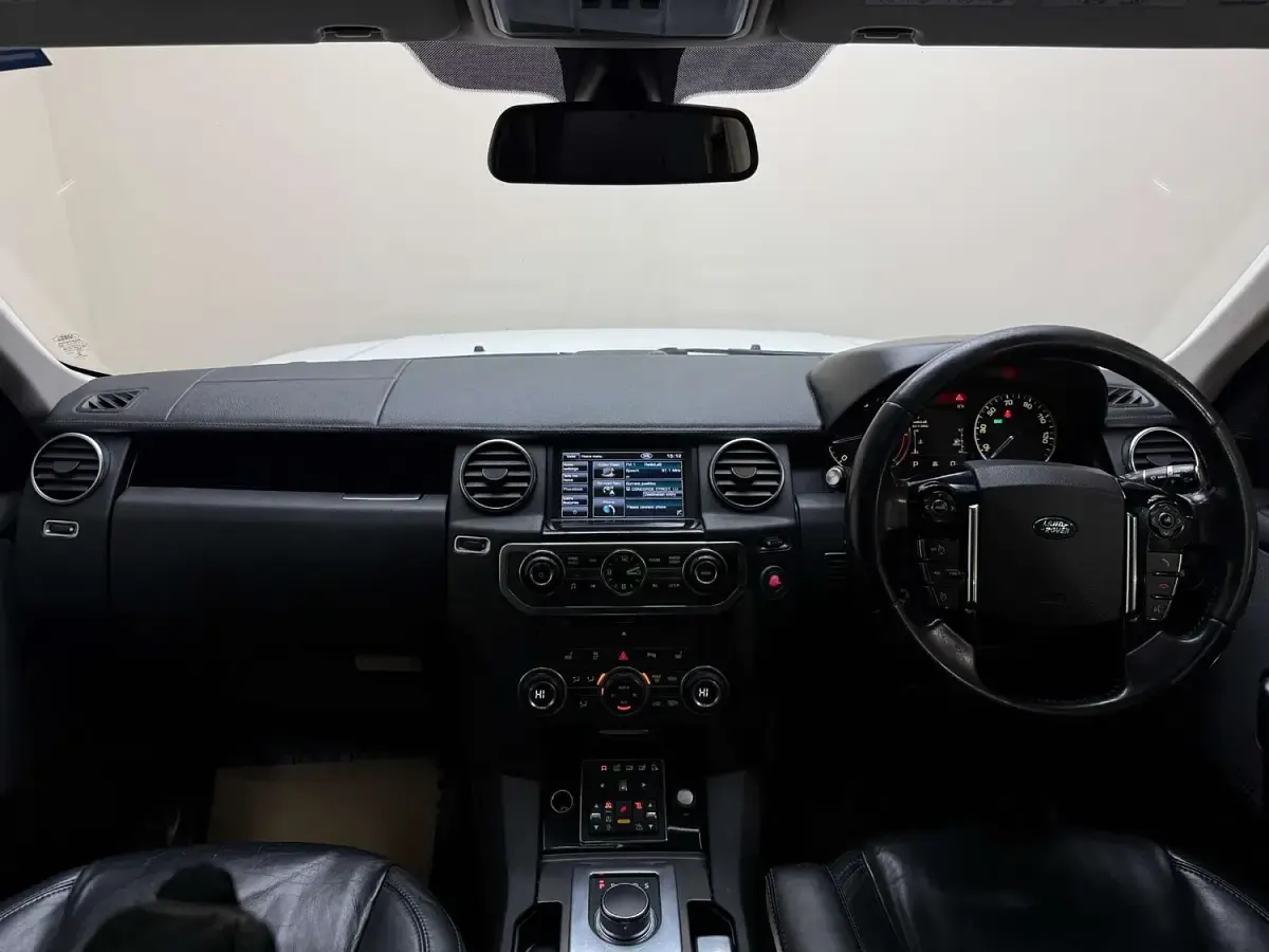 Used Land Rover Discovery 4 HSE 2013 White SUV