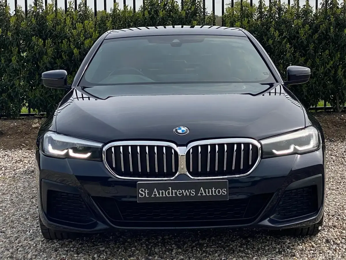 Begagnad BMW 520 M Sport 2022 Svart Sedan