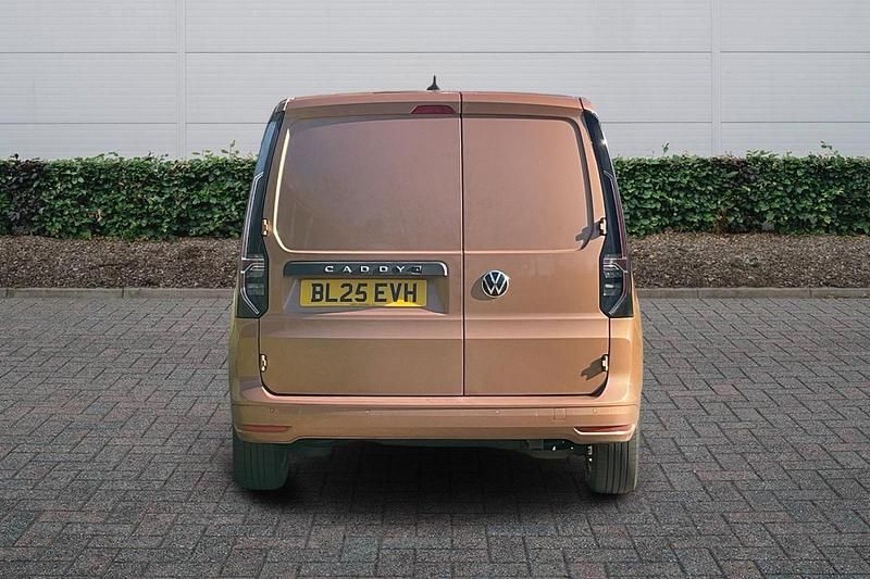Used VW Caddy Pro 122 HP (89 kW) 2025 Bronze MPV