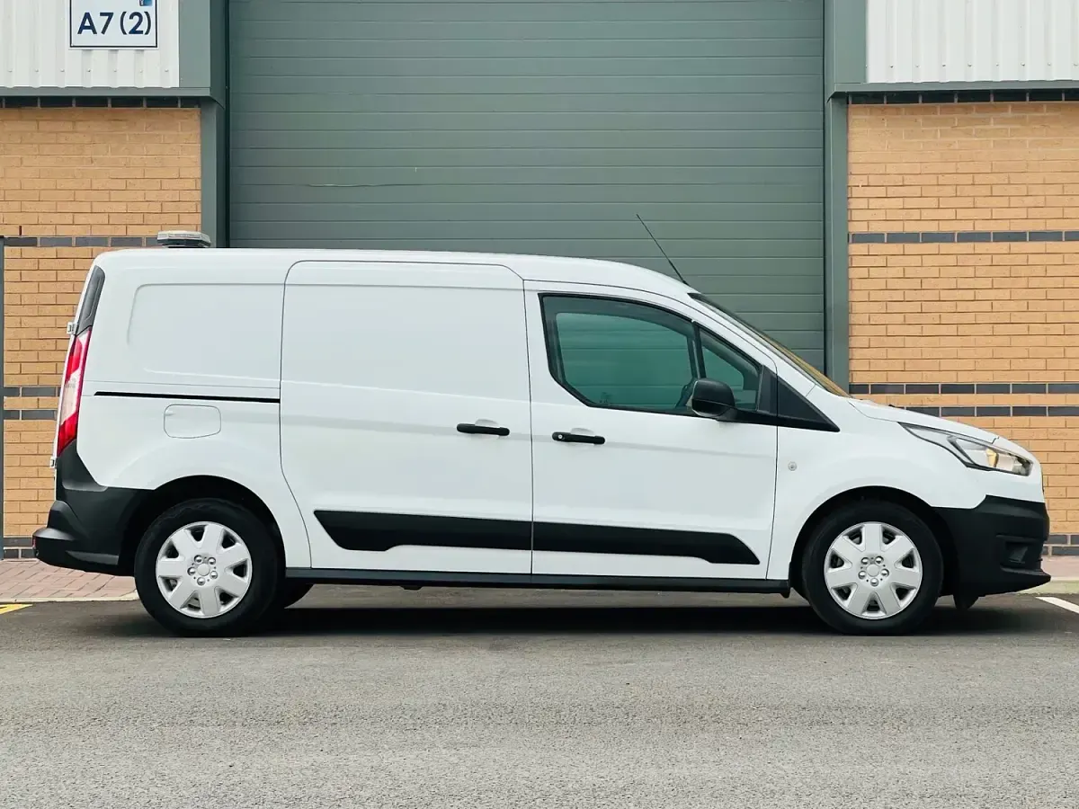 Used Ford Transit 100 HP (73 kW) 2022 White Van