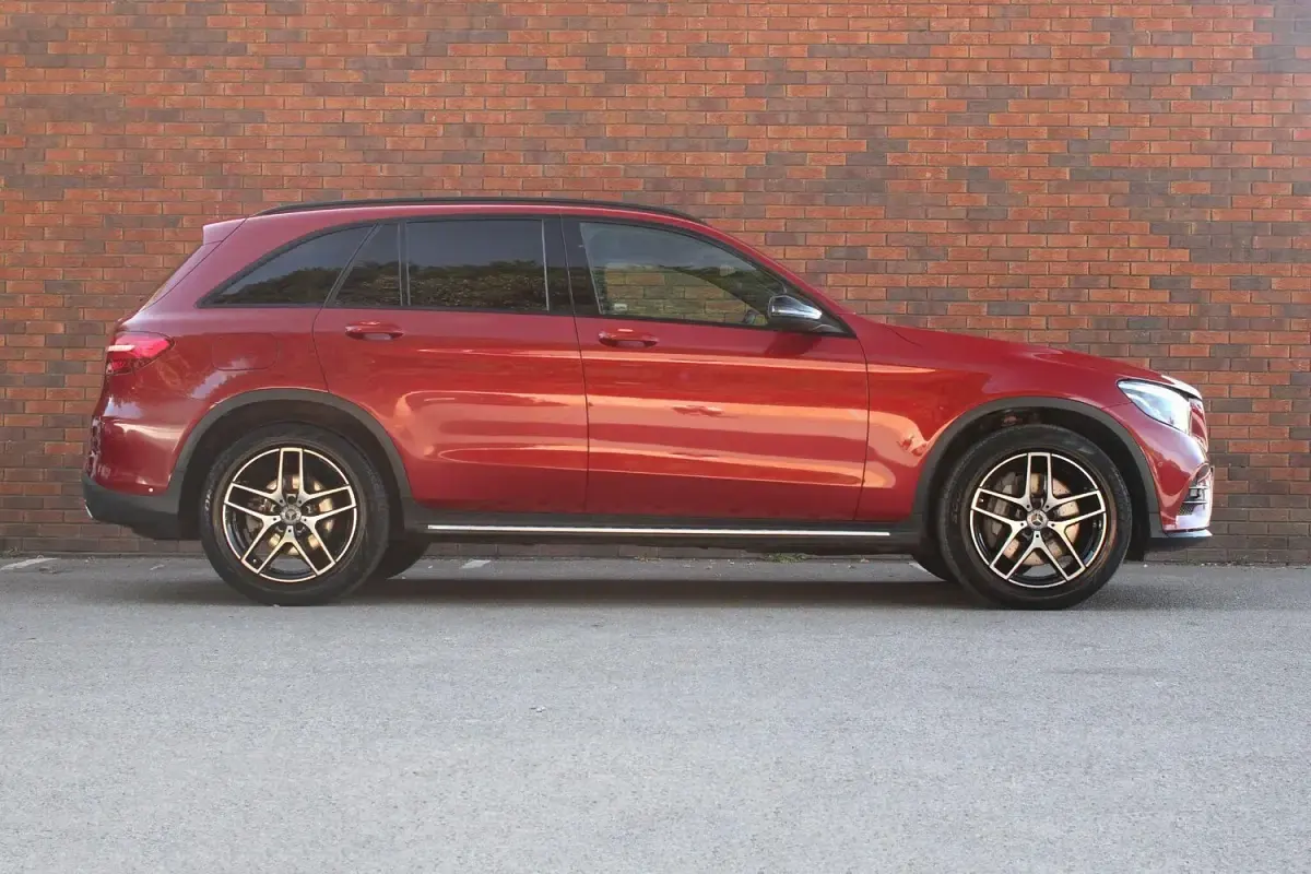 Used Mercedes GLC250 AMG 204 HP (150 kW) 2019 Red SUV