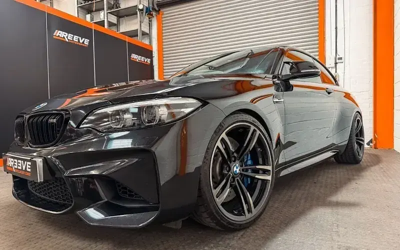 Begagnad BMW M2 Comfort Edition 370 HK (272 kW) 2017 Svart Sportkupé