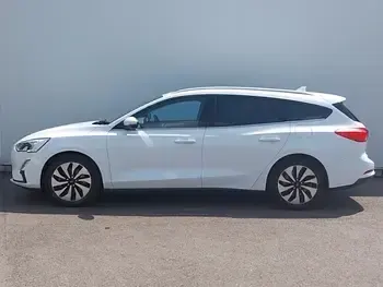 Used Ford Focus Zetec 125 HP (91 kW) 2019 White Estate