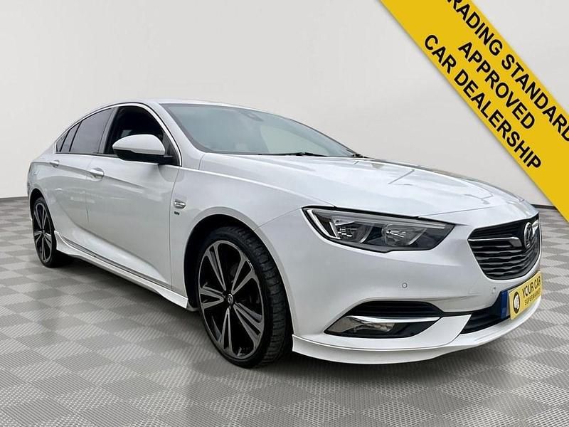 Used Vauxhall Insignia Sport 170 HP (125 kW) 2018 White Hatchback