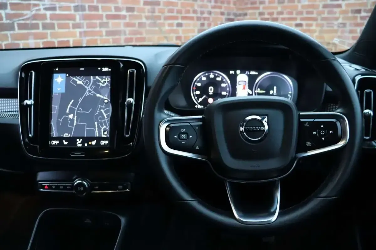 Used Volvo XC40 Ultimate 2022 Grey SUV