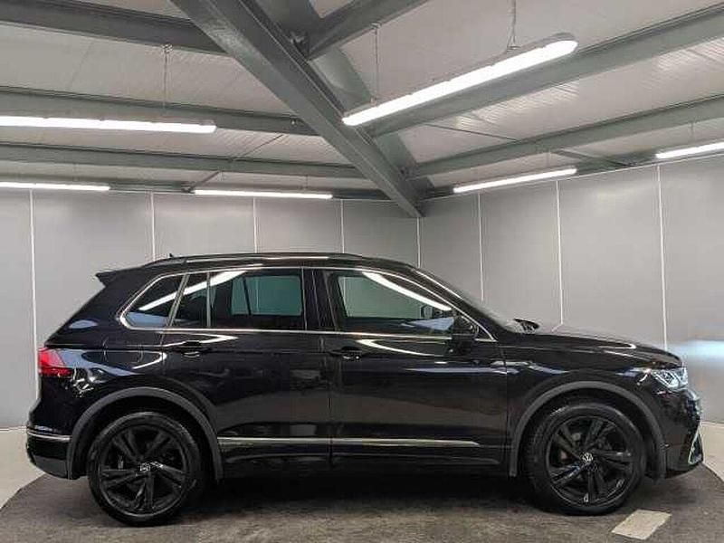 Used VW Tiguan R-line Edition 150 HP (110 kW) 2024 Black SUV