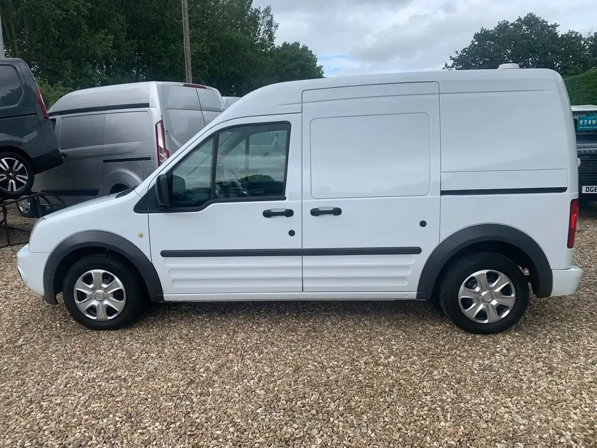 Used Ford Transit Connect 2011 White MPV