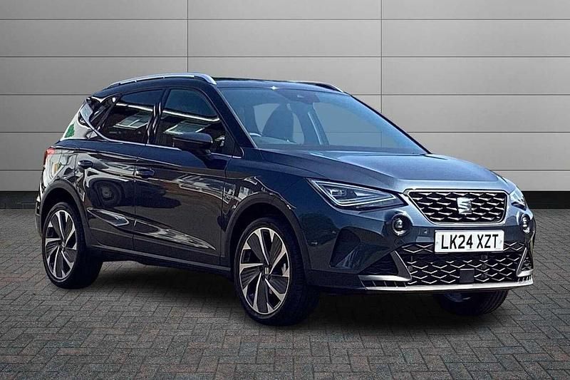 Magnetic tech grey with black roof Used 2024 Seat Arona FR Sport SUV | £19,490 (Fair price) - Image 1/4