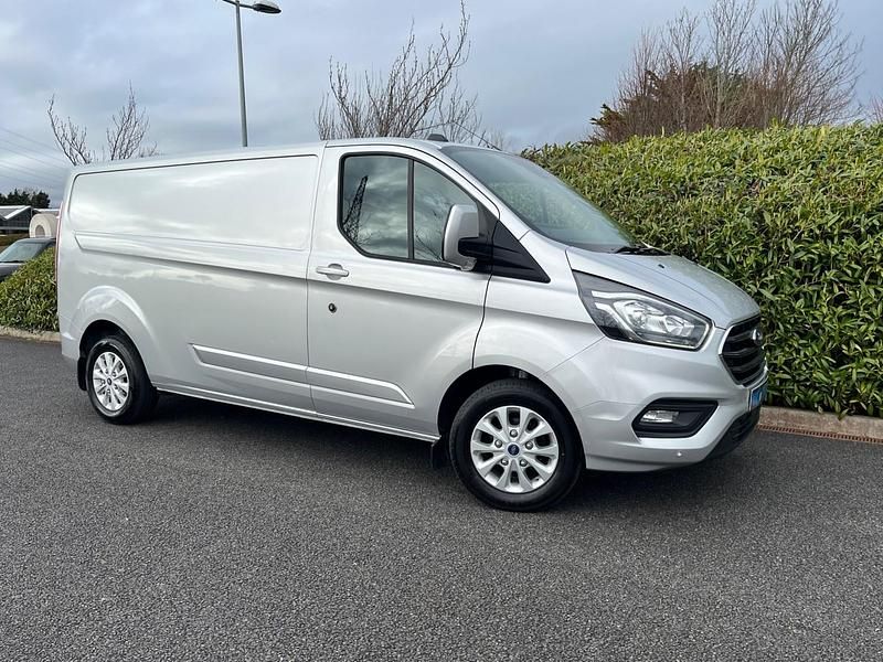 Used Ford Transit Custom Limited 130 HP (95 kW) 2022 Silver Van