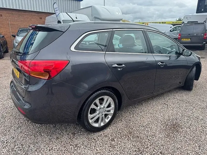Used Kia Ceed 2015 Silver Hatchback