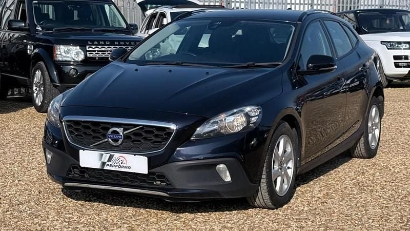 Usado Volvo V40 SE 2015 Azul Citadino