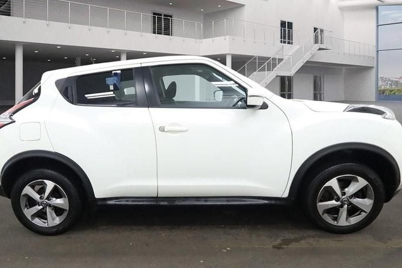 Used Nissan Juke Acenta 112 HP (82 kW) 2019 Pure white SUV