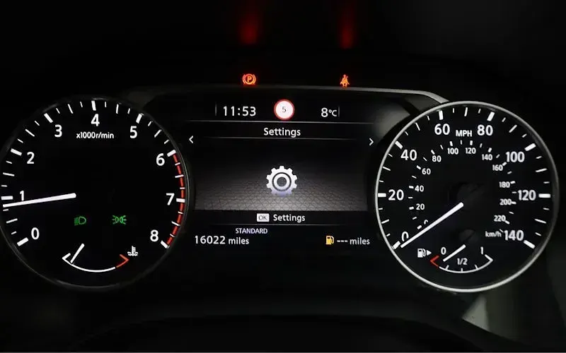 Used Nissan Qashqai Acenta Premium 140 HP (102 kW) 2024 Silver SUV
