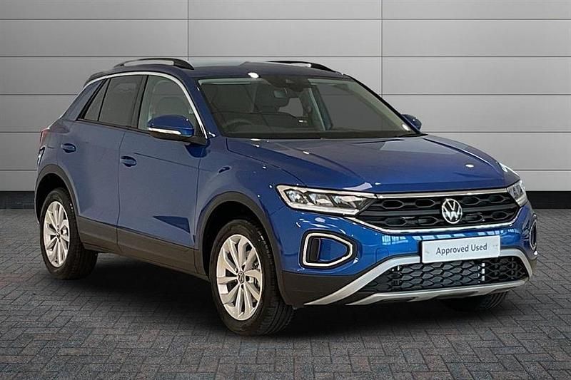 Ravenna blue New 2025 VW T-Roc Match SUV | £29,795 (Super price) - Image 1/4