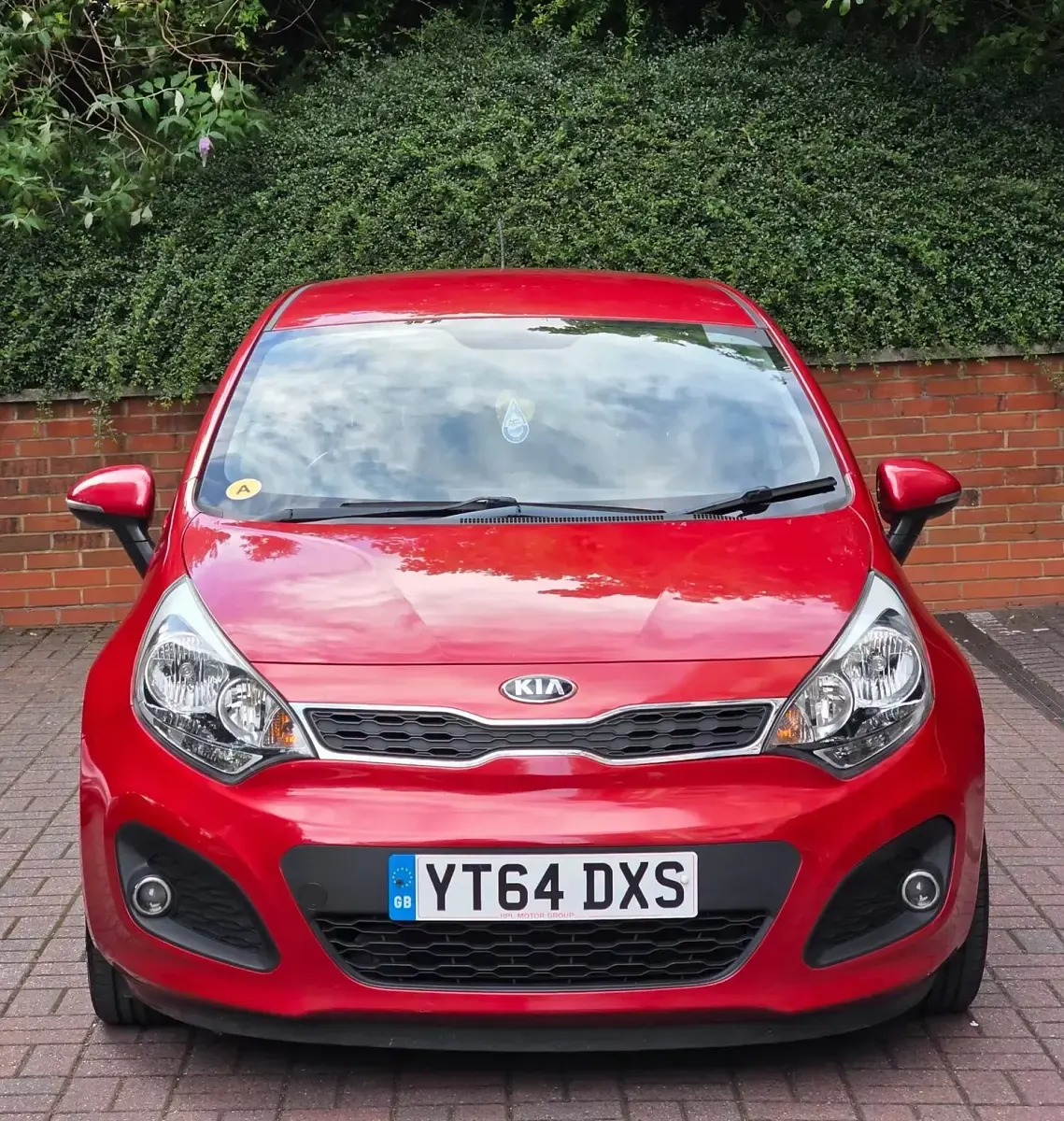Used Kia Rio 84 HP (61 kW) 2014 Red Hatchback