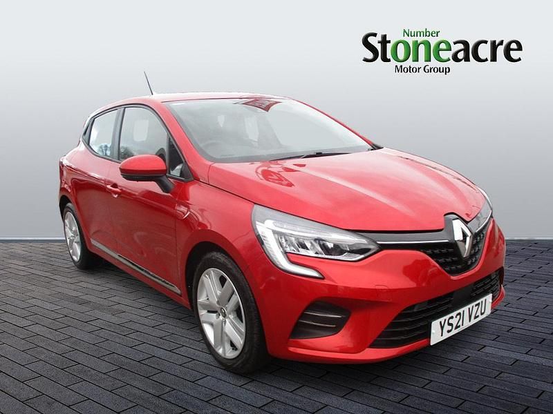 Used 2021 Renault Clio V Play Hatchback | £12,495 (Good price) - Image 1/1