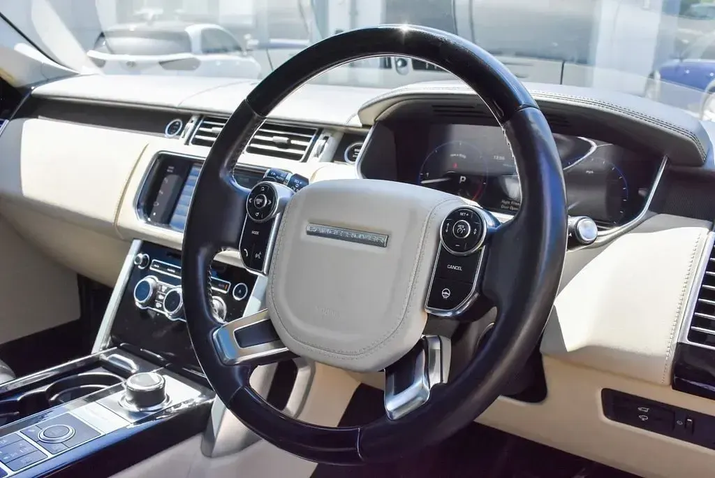 Used Land Rover Range Rover Autobiography 339 HP (249 kW) 2013 Grey SUV