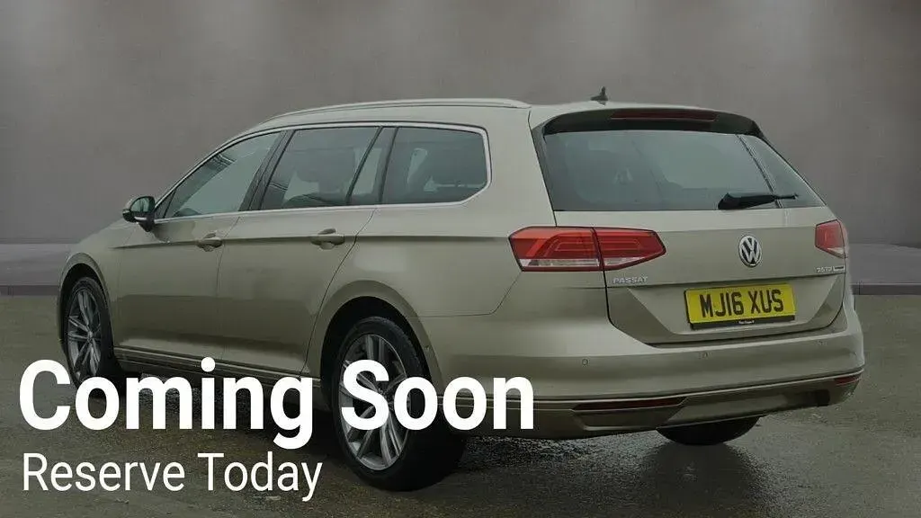 Used VW Passat Business 190 HP (139 kW) 2016 Gold Estate