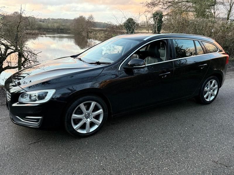 Used Volvo V60 SE Lux 2016 Black Estate