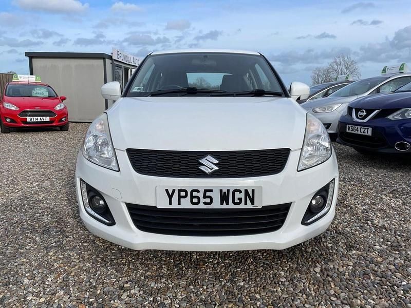 Used Suzuki Swift SZ3 2015 White Hatchback