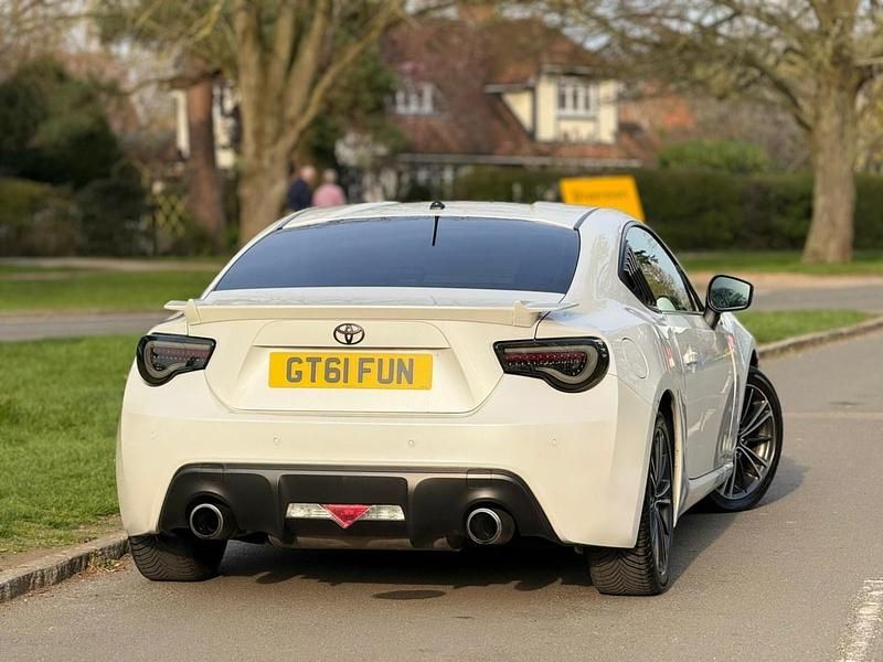 Used Toyota GT86 GT 2012 White Coupe