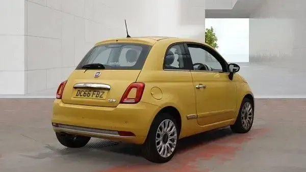 Used Fiat 500 Lounge 69 HP (50 kW) 2016 Yellow Hatchback