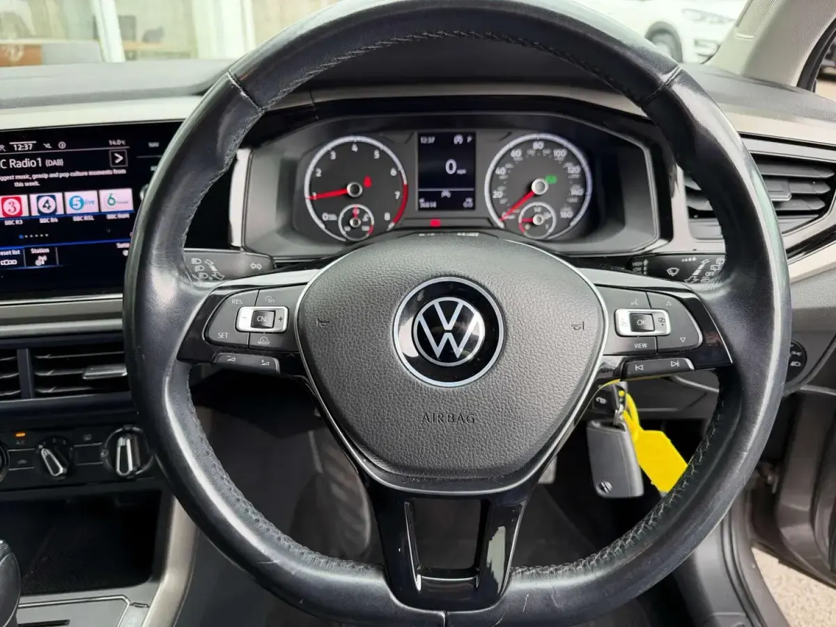 Używany VW Polo Match 95 KM (69 kW) 2021 Szary Hatchback