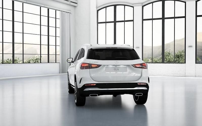 New Mercedes GLA200 Executive 163 HP (119 kW) 2026 SUV