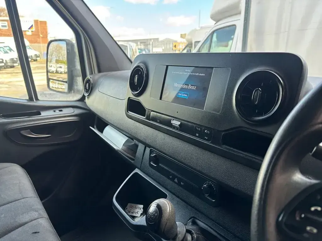 Used Mercedes Sprinter 150 HP (110 kW) 2020 White Van