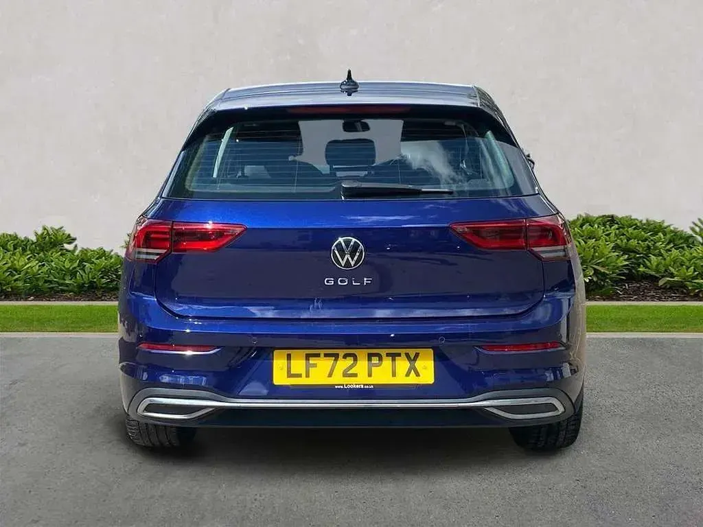 Used VW Golf VIII Style 130 HP (95 kW) 2022 Blue Hatchback
