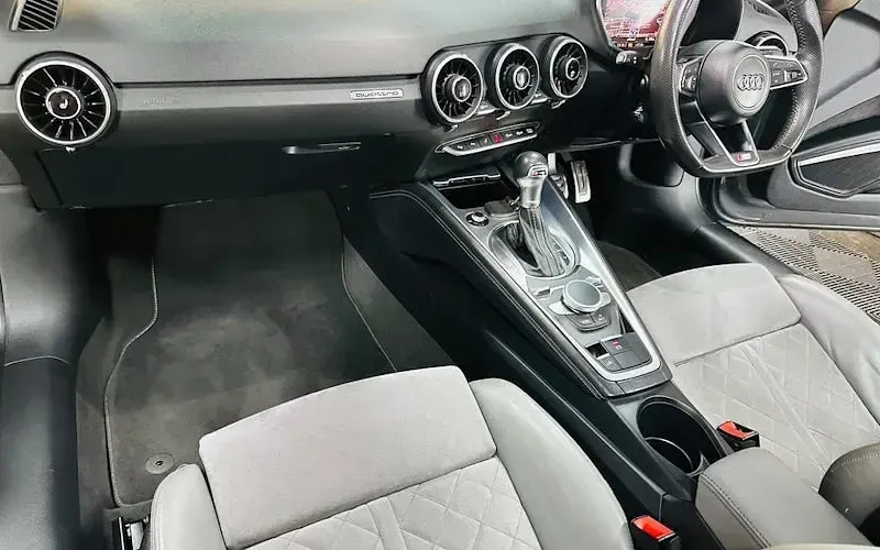 Used Audi TT Roadster S-Line 230 HP (169 kW) 2018 Cabriolet