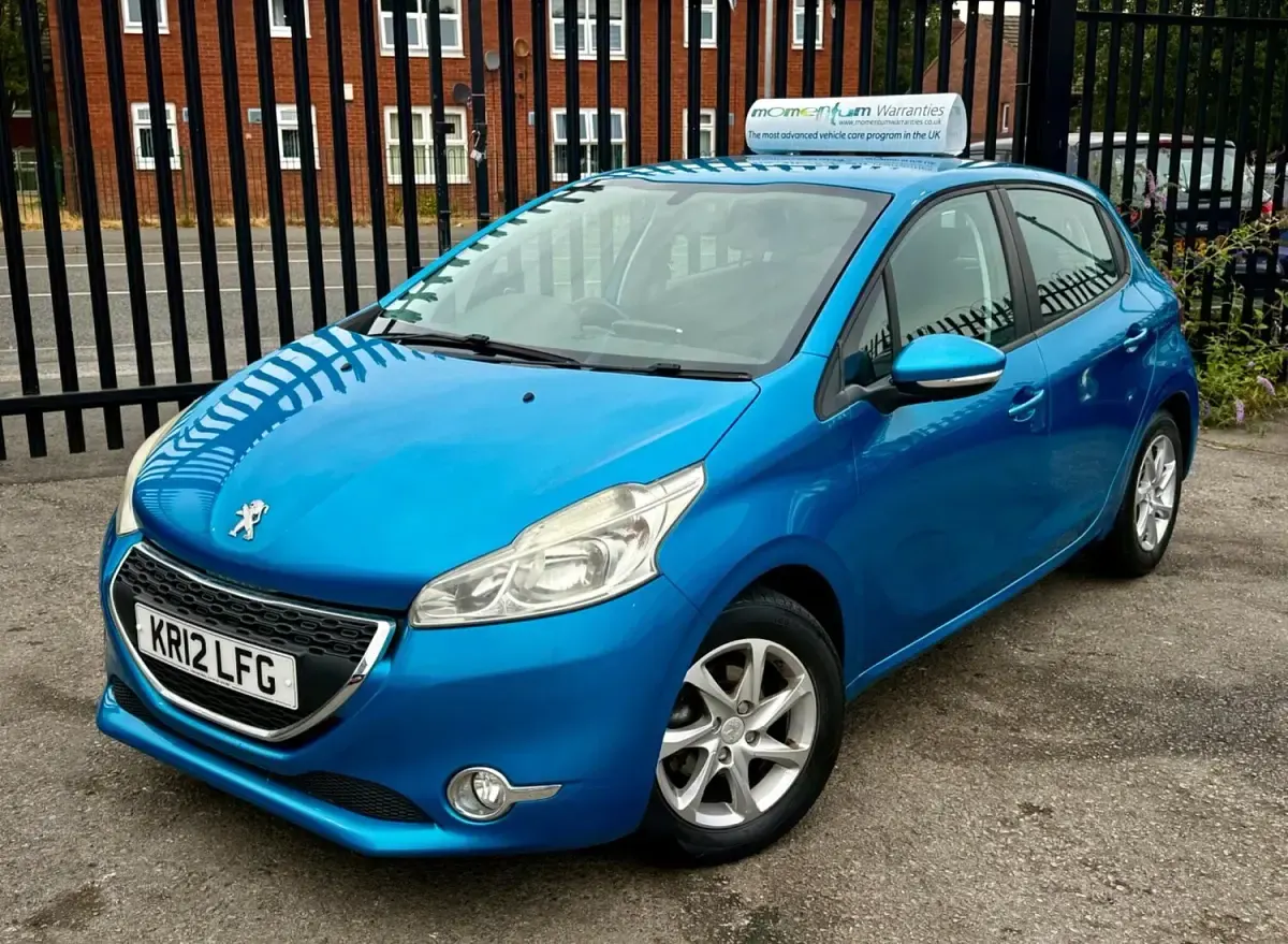 Used Peugeot 208 Active 68 HP (50 kW) 2012 Blue Hatchback