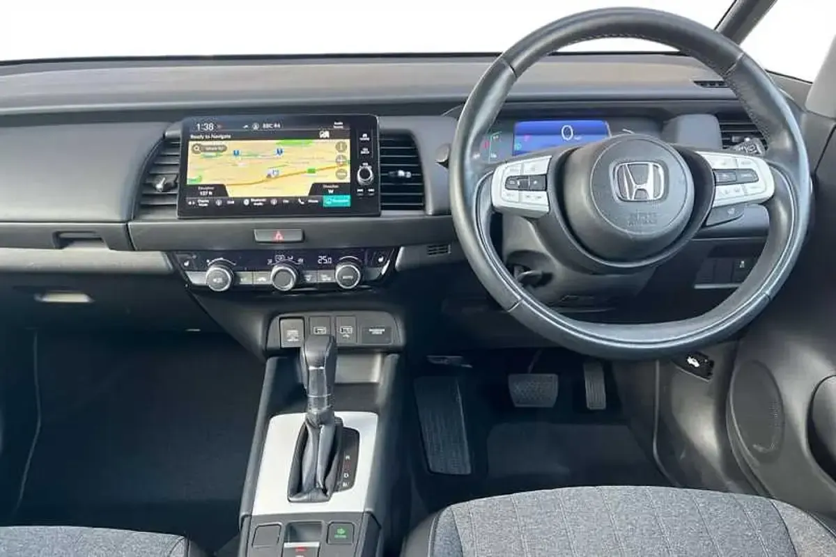 Używany Honda Jazz Advance 122 KM (89 kW) 2023 Czarny Hatchback
