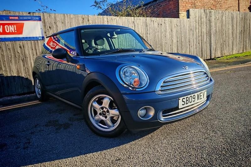 Blue Used 2009 Mini ONE Hatch Hatchback | £2,995 (Fair price) - Image 1/1
