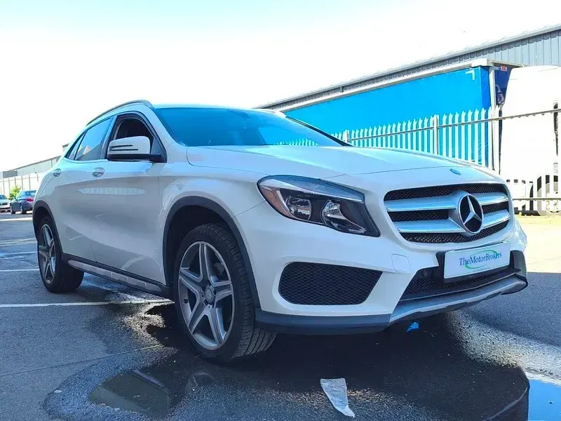 Used Mercedes GLA200 AMG line 136 HP (100 kW) 2016 White SUV