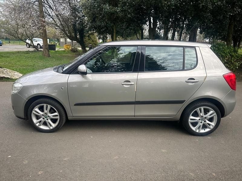 Used Skoda Fabia 80 HP (58 kW) 2010 Beige Hatchback