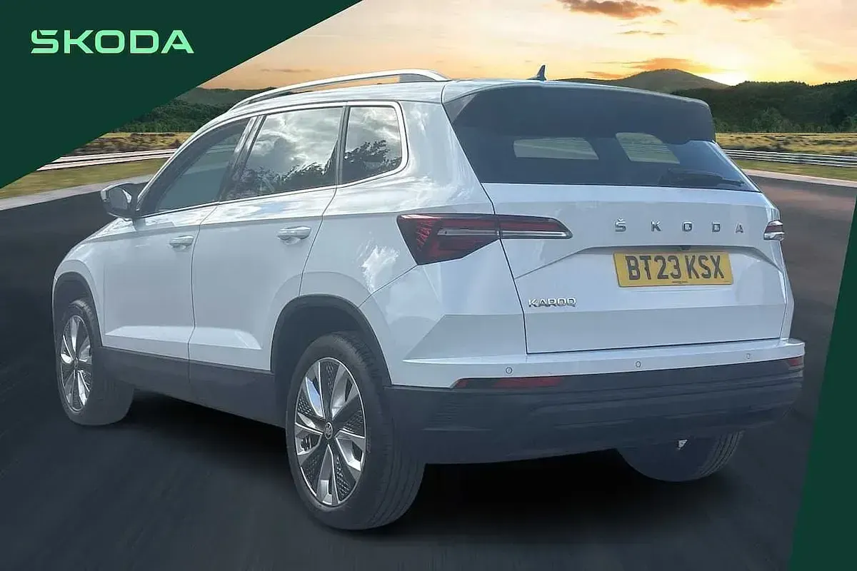 Used Skoda Karoq SE L 108 HP (79 kW) 2023 White SUV
