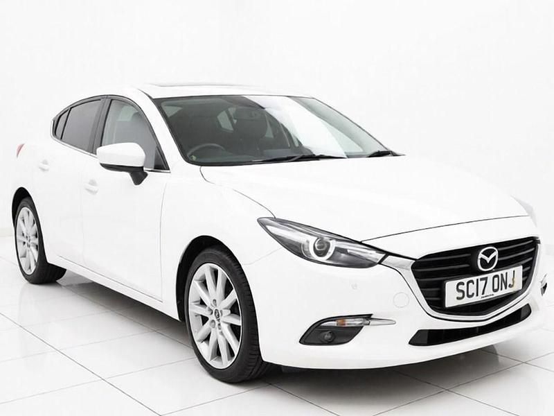 Begagnad Mazda 3 Inclusive 121 HK (88 kW) 2017 Vit Halvkombi