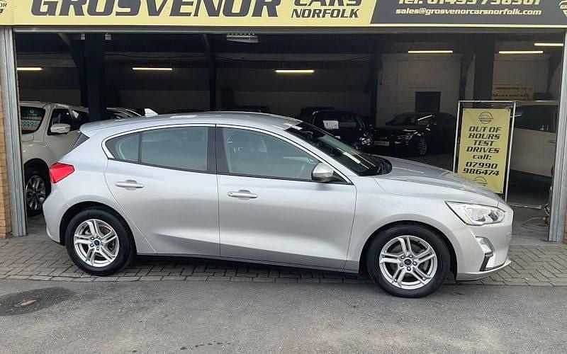 Used Ford Focus Zetec 120 HP (88 kW) 2020 Hatchback